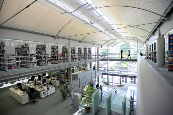 Cranfield-University-inside-the-library