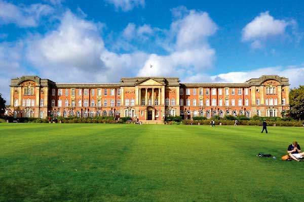 Leeds-Beckett-University-computer-building