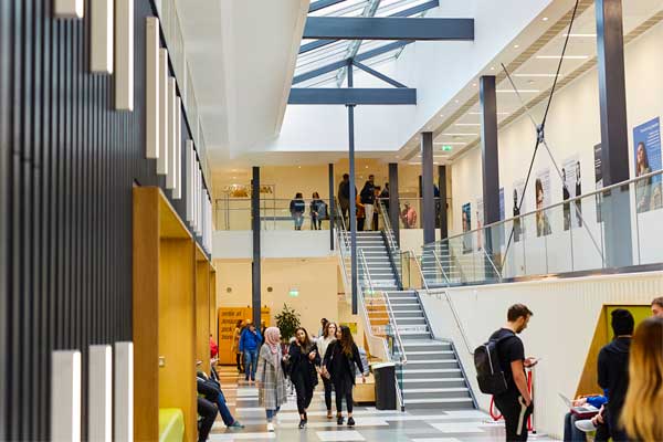Leeds-Beckett-University-inside-the-building