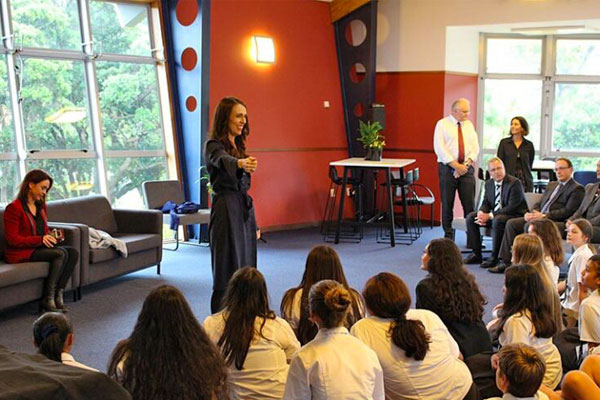 NZ-Hutt-Valley-High-School-teacher-talking-to-students