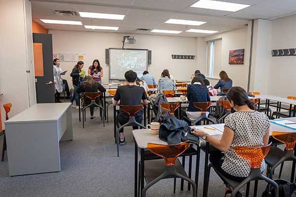 Oxford-International-Classroom