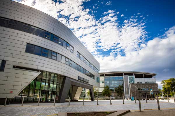 Robert-Gordon-University-Aberdeen-building