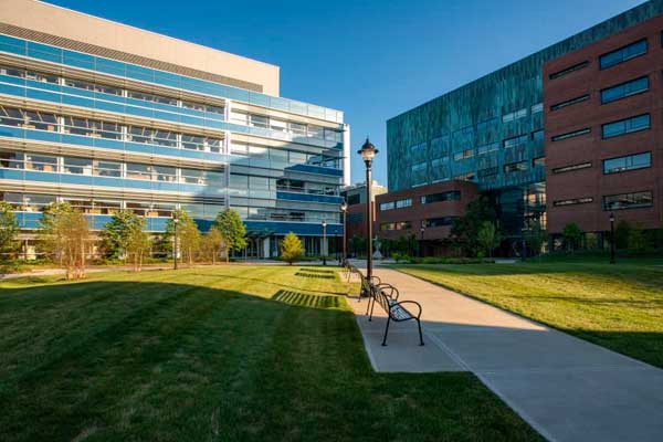 The-University-of-Connecticut-building
