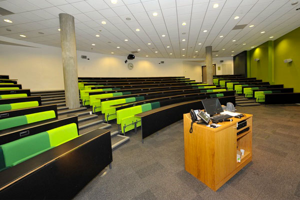 University-of-Aberdeen-hall