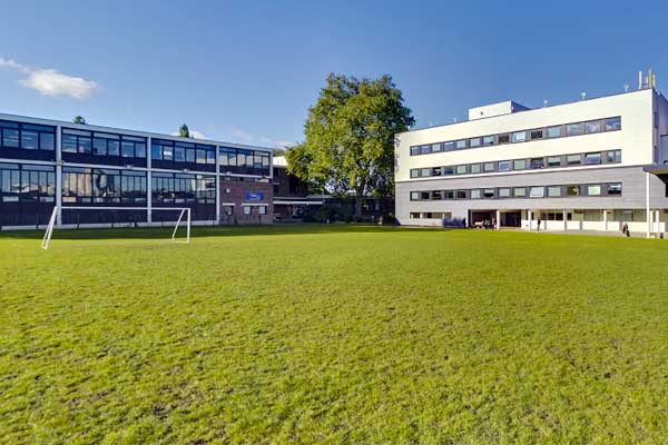 gul-football-field