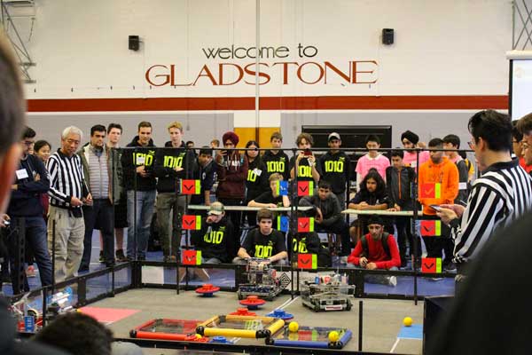 Gladstone-Secondary-robot-racing