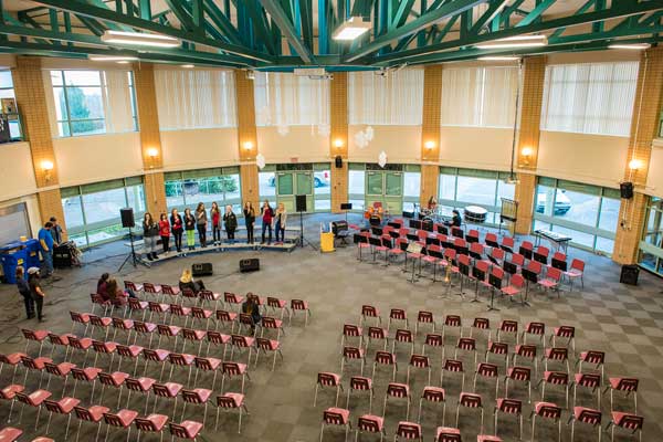 Thomas-Haney-Secondary-musical-performance