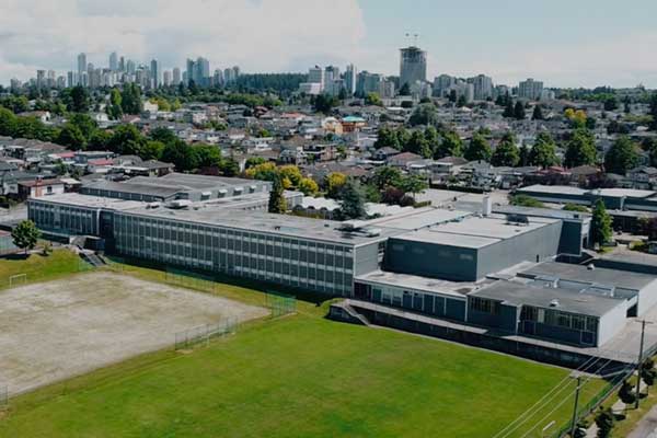 Windermere-Secondary-lawn