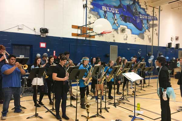 Great-Lakes-Secondary-School-music-practice-students