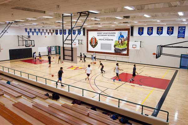 West-Vancouver-Secondary-basketball-student