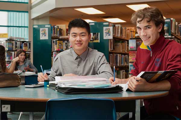 West-Vancouver-Secondary-students-reading-library-books